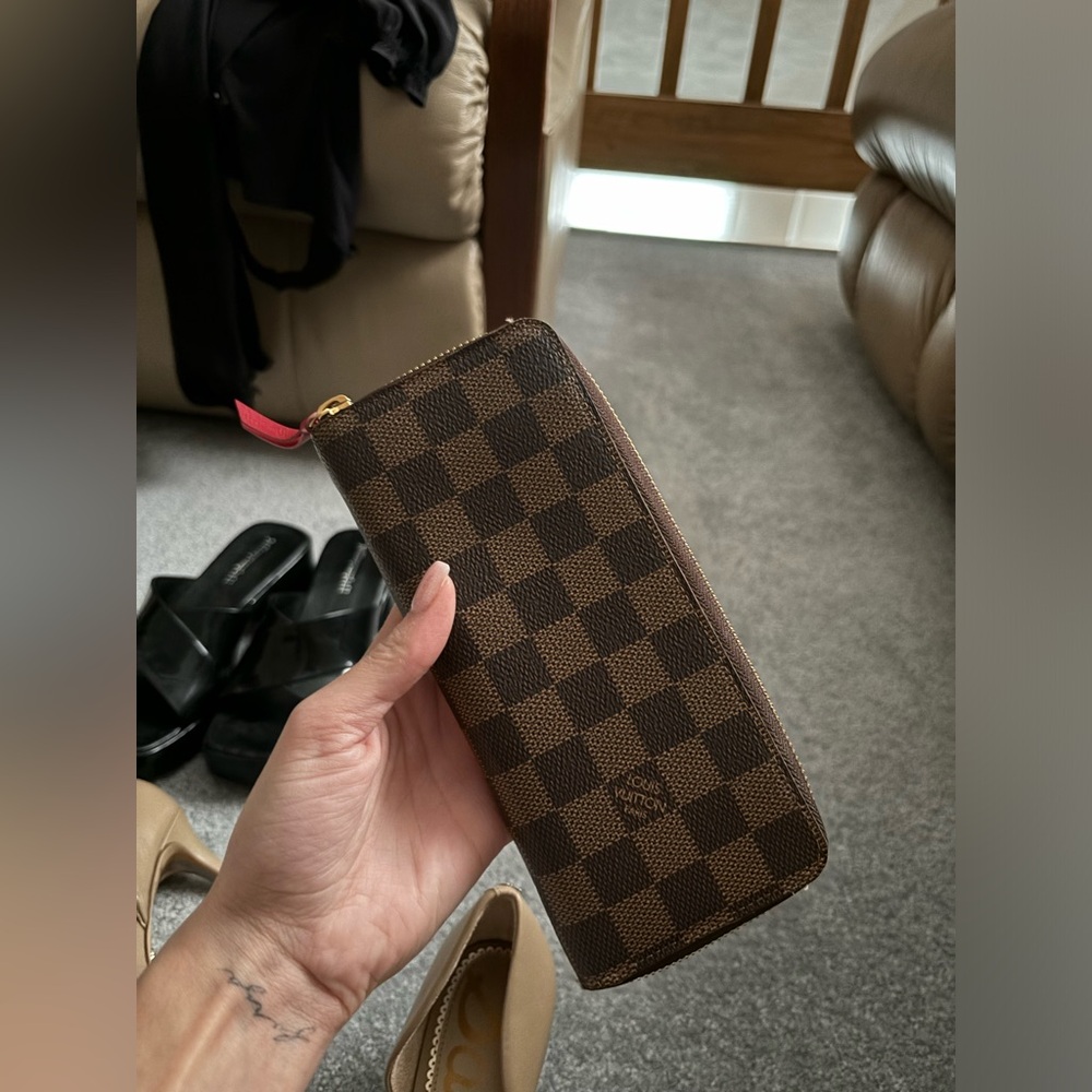 Like new LV wallet